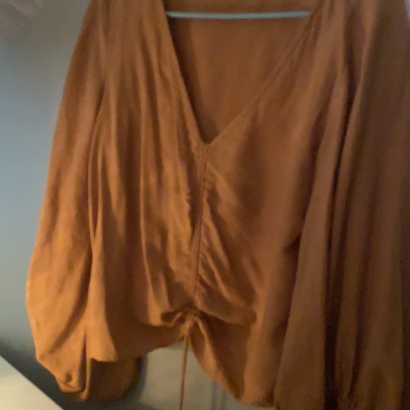 Vici scrunch top with balloon sleeves - Picture 3 of 6